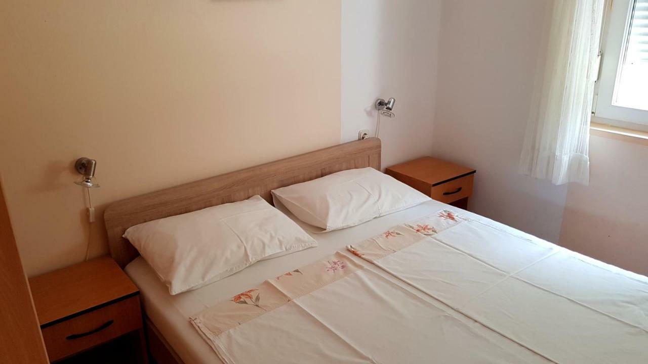 פג Apartments Andelina מראה חיצוני תמונה